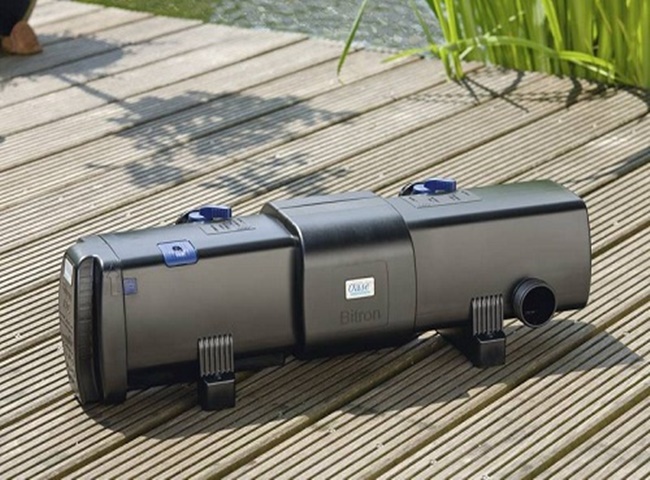 Diệt rong r&ecirc;u trong hồ c&aacute; bằng thiết bị chuy&ecirc;n dụng