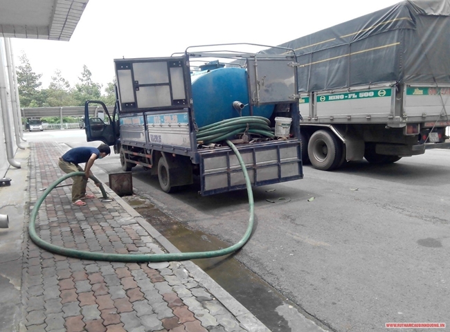 C&ocirc;ng ty r&uacute;t hầm cầu quận 8 Đức Cường chuy&ecirc;n nghiệp