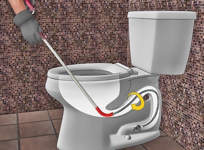 xử l&yacute; bồn cầu r&uacute;t nước yếu bằng d&acirc;y l&ograve; xo